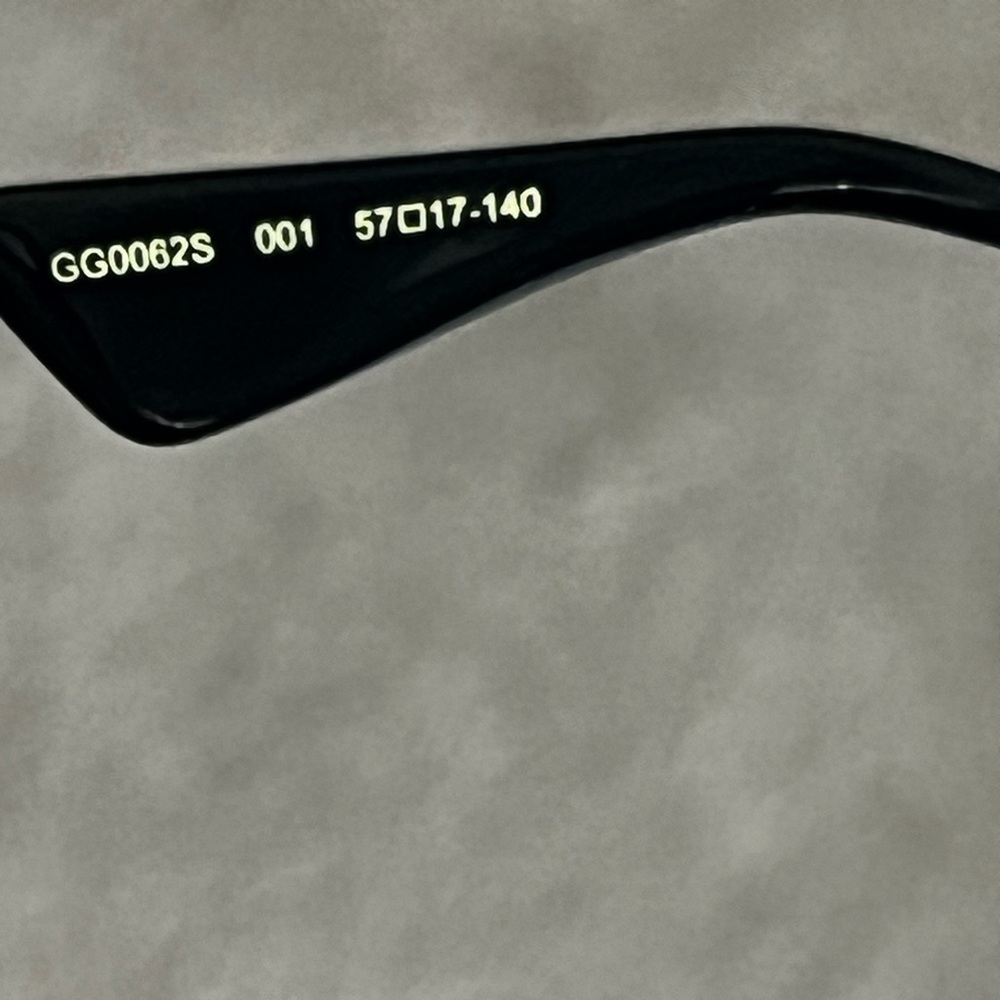 Gucci Black mirrored aviator Sunglasses - Picture 5 of 7